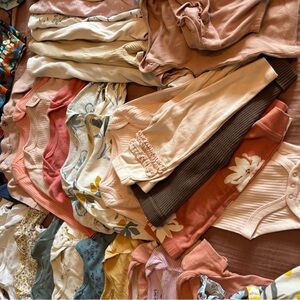 Lot of baby girl clothes for Camila